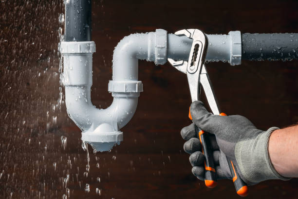 Professional Leak Detection technician working in Franklin, NC